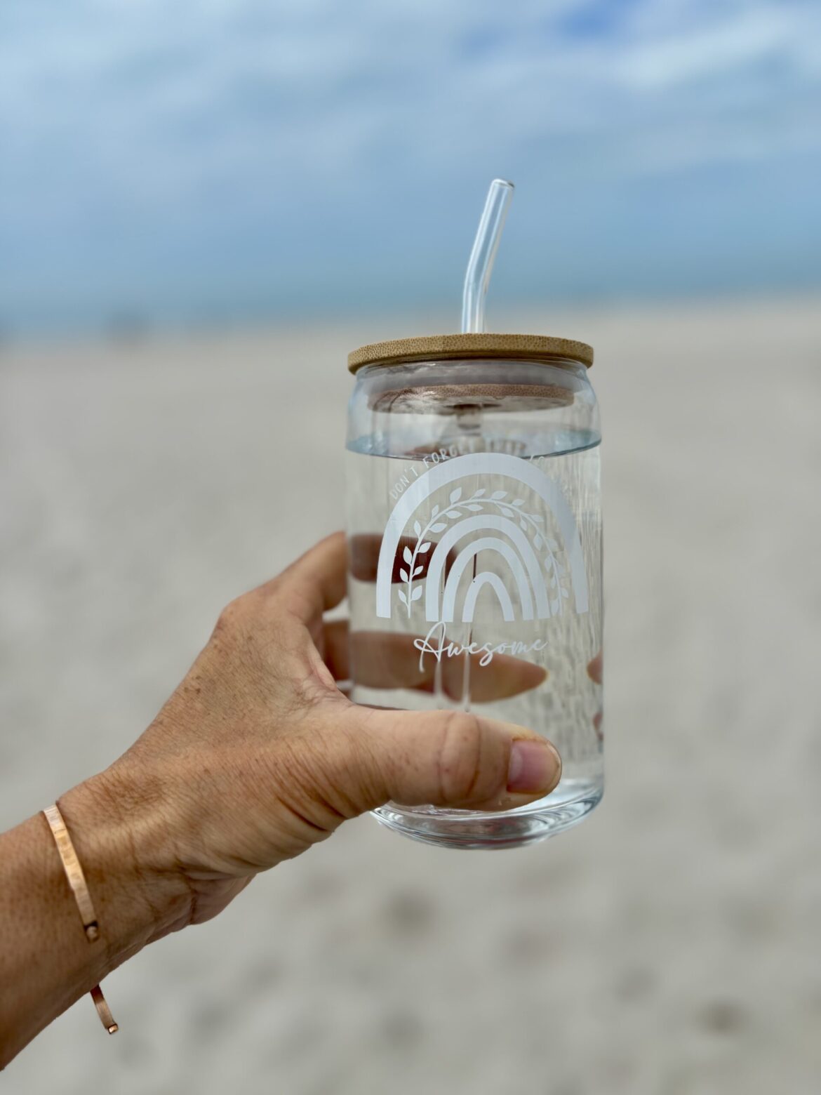 Glass tumbler with bamboo lid